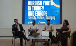 Diyarbakır’da ‘Sınırların Ötesinde’ Kürt gençliği tartışıldı