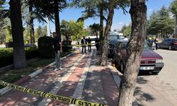 Eşini, kayınvalidesini ve baldızını silahla vurdu