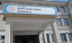 Okulda bıçaklı saldırı: 1’i ağır 2 öğretmen yaralandı