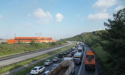Heyelan Hatay’da trafiği felç etti