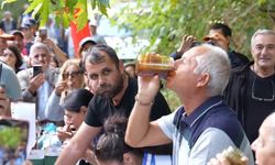 2 dakikada 1 kilogram bal yedi