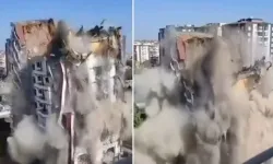 Diyarbakır'da depremde hasar alan bina böyle çöktü