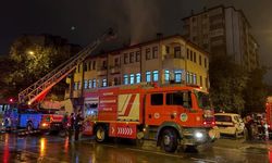 Eşi eve almayınca sinirlenip binanın çatısını yaktı