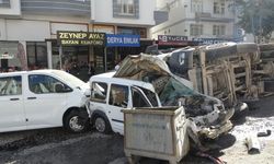 Freni patlayan hafriyat kamyonu dehşet saçtı: Yaralılar var