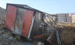 Alevlerin arasına dalan operatör facianın önüne geçti