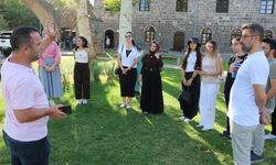 Diyarbakır’da öğretmenler müze eğitimiyle tarihe dokunuyor