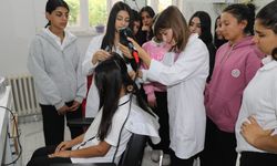 Diyarbakır’da meslek liseliler hem eğitim alıyor hem kazanıyor