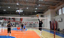 DBB Kadın Voleybol Takımı 1. Lig’e hazır
