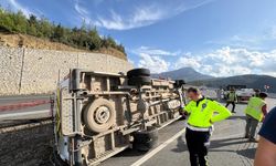 Yolcu minibüsü şarampole devrildi: Çok sayıda yaralı