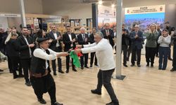 İstanbul’da Diyarbakır Halayı rüzgarı esti