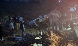 Mardin'de devrilen otomobildeki 3 kişi yaralandı