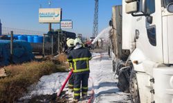 Mardin'de 2 tır ile SUV tipi araç çarpıştı