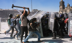 "Z kuşağı" protestosunda 120 yaralı