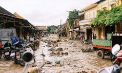 Şiddetli sellerden: 35 kişi öldü, 60 yaralı