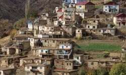 Diyarbakır’da tarihi köyde yol çilesi: Hastalar tabutla taşınıyor