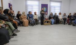 Diyarbakır’da ‘Amed kadın kentlerine doğru’ toplantısı düzenlendi