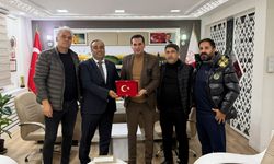 Diyarbakır Gençlikspor Müdürü Öztekin’e anlamlı ödül