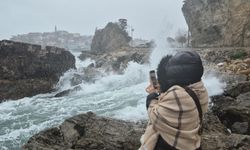 Amasra'da dalga boyu 3 metreye ulaştı