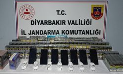 Diyarbakır’da kaçakçılık operasyonu: Silah, altın ve binlerce paket kaçak sigara ele geçirildi