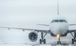 Diyarbakır’da kar ve tipi uçuşları vurdu