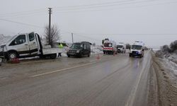 İşçileri taşıyan kamyonet yan yattı: Yaralılar var