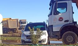 Diyarbakır'da kamyon ile hafif ticari araç çarpıştı