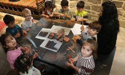 Diyarbakır İçkale Müzesi'nde çocuklar kendi eserlerini yapıyor