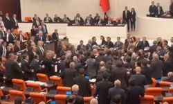 TBMM’de bütçe görüşmelerinin son gününde yumruklu kavga