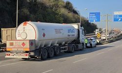LPG yüklü tanker otomobile çarptı: Olası facia son anda önlendi