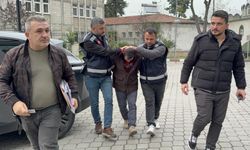 Üvey oğlunu bıçaklayarak katletti