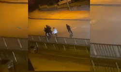 Bir genç, 4 kişi tarafından acımasızca darbedildi