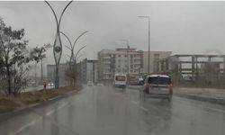 Yağışlar uçak seferlerini durdurdu