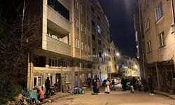 İstinat duvarı çatladı, 7 katlı bina tahliye edildi