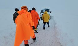 Dağcılar Süphan Dağı'nda mahsur kaldı
