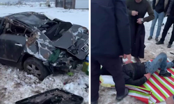 Diyarbakır'da kontrolden çıkan araç takla attı