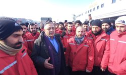 Sezgin Tanrıkulu’ndan Diyarbakır’da Migros işçilerinin eylemine destek