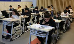 Diyarbakır’da bursluluk sınavına 5 bin öğrenci katıldı