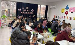 Diyarbakır’da çocuklar Sêva Mêxekrêj geleneğiyle buluştu
