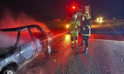 Diyarbakır’da korkutan yangın: Otomobil küle döndü