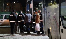 Buca Belediyesi'ne rüşvet soruşturması: Çok sayıda şüpheli adliyede