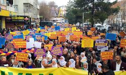 Diyarbakır’da Rojava için kitlesel yürüyüş: Ulusal birlik şart
