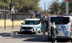 Diyarbakır’da Adliyesi önünde hareketli dakikalar: Kaçmaya çalışan zanlı vuruldu