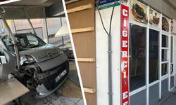 Diyarbakır’da korkutan kaza: Çarpışan araç iş yerine daldı!