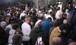Diyarbakır’da mübarek geceye yoğun ilgi: Ulu Cami doldu, taştı