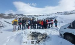Ağrı Dağı’na tırmanmak için toplandılar