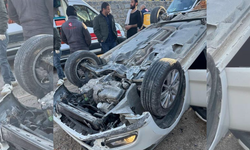 Diyarbakır’da kontrolden çıkan otomobil takla attı
