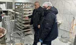 Diyarbakır’da skandal imalathane! 1 ton lokuma el konuldu