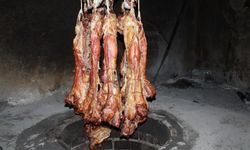 Siirt’in vazgeçilmezi büryan kebabı iftar sofralarını süslüyor