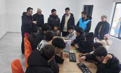 Diyarbakır’da kaymakam gençlerle buluştu