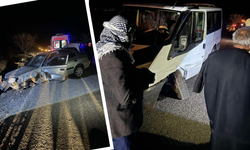 Diyarbakır'da korkutan kaza: Minibüs ile otomobil çarpıştı